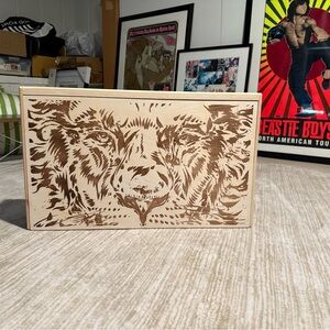 SOUL OF A LION BY DAOU WINERY PASO ROBLES, CA- 6 BOTTLE WOODEN WINE BOX